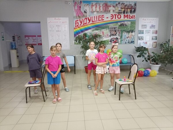 Скоро в школу